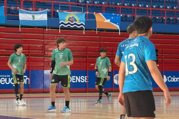 figueroa-promulgo-la-ley-que-protege-la-escolaridad-de-depor