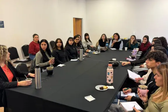 estudiantes-de-uflo-acompanaran-a-becarios-gregorio-alvarez-