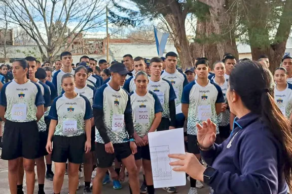 maraton-policial-reunio-a-mas-de-400-participantes-de-cuatro