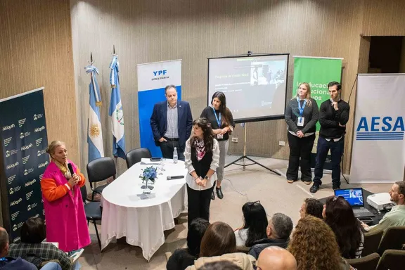 mas-de-150-docentes-neuquinos-se-capacitaron-para-acceder-al