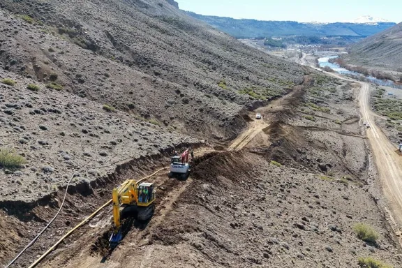 gas-fibra-optica-y-asfalto-la-infraestructura-que-integra-el