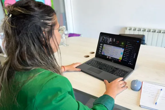 escucha-y-orientacion-la-provincia-lleva-sus-programas-juven