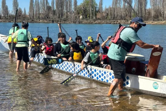 guardianes-ambientales-remada-educativa-en-el-limay-para-ens
