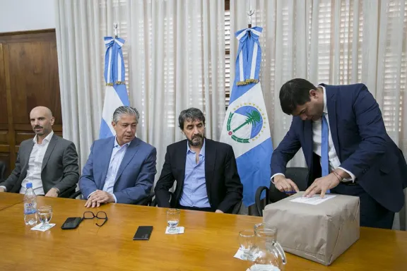 neuquen-amplia-su-capacidad-electrica-en-los-lagos-del-sur-c