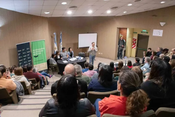 neuquen-lanza-concursos-docentes-historicos-mas-de-500-cargo
