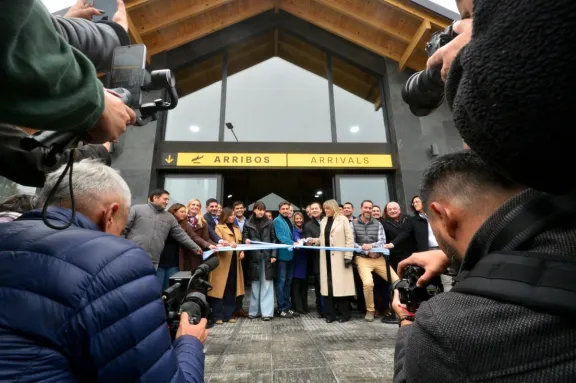 aeropuerto-chapelco-inaugurado-inversion-de-5000-millones-du