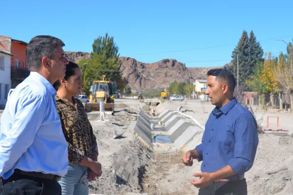 piedra-del-aguila-se-renueva-asfalto-y-control-de-arroyos-an