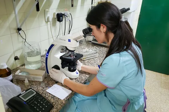 el-laboratorio-neuquino-que-descifra-el-adn-para-garantizar-