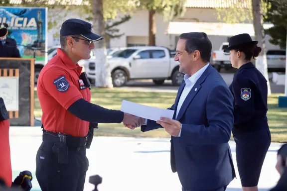neuquen-certifica-los-primeros-instructores-taser-10-del-pai