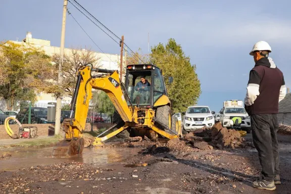 corte-de-agua-en-ocho-barrios-de-neuquen-capital-por-rotura-