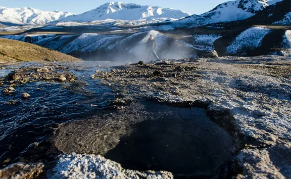 las-olletas-el-fenomeno-geotermico-del-domuyo-que-enamora-al
