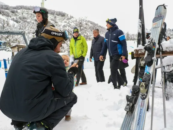 figueroa-recorrio-lago-hermoso-ski-resort-en-el-arranque-de-
