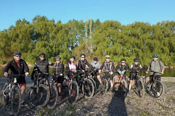 cicloturismo-y-trekking-nocturno-dos-salidas-para-descubrir-