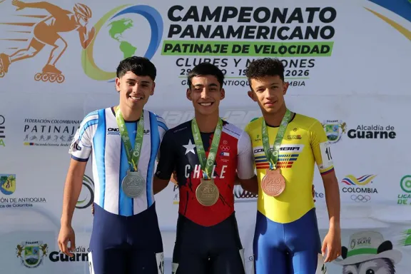 plata-panamericana-para-franco-carrasco-el-patinador-neuquin