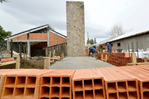 el-hospital-de-el-huecu-avanza-con-17-en-su-ampliacion-por-1