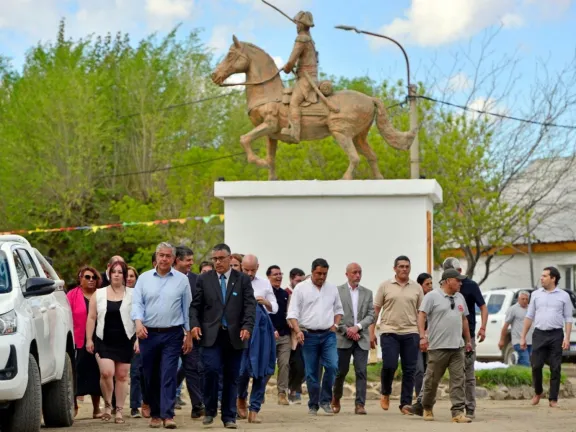 figueroa-anuncia-pavimentacion-de-20-km-de-la-ruta-24-hacia-