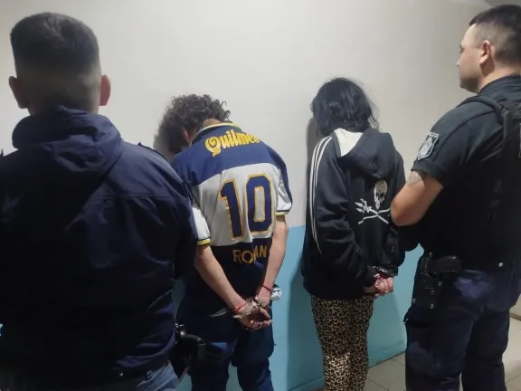 pareja-detenida-en-neuquen-vendian-cocaina-desde-un-auto-y-c