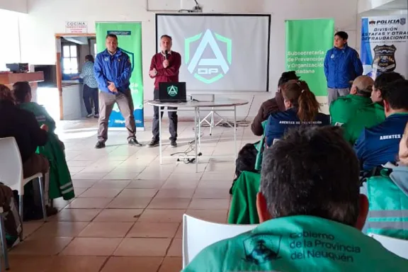 estafas-digitales-que-aprendieron-50-neuquinos-en-la-capacit
