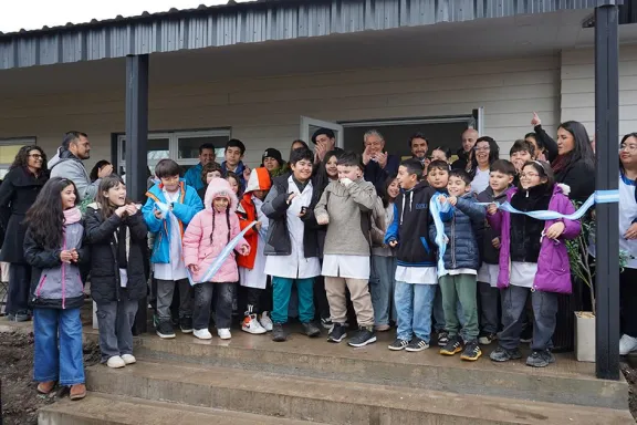 san-martin-de-los-andes-inauguro-la-escuela-313-completament