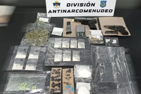 drogas-armas-y-casi-dos-millones-de-pesos-desarticularon-tre