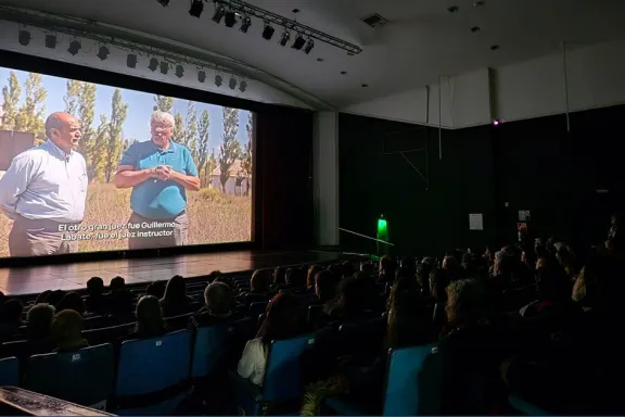 mas-de-400-personas-vieron-el-documental-sobre-los-juicios-d