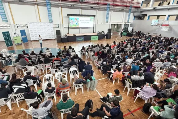 plaza-huincul-capacitara-a-docentes-y-entrenadores-en-juegos