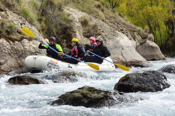 nuevos-guias-de-rafting-se-certifican-en-pilo-lil-para-los-r