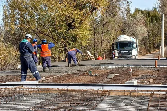 el-nuevo-puente-de-calle-7-en-centenario-avanza-al-77-de-su-