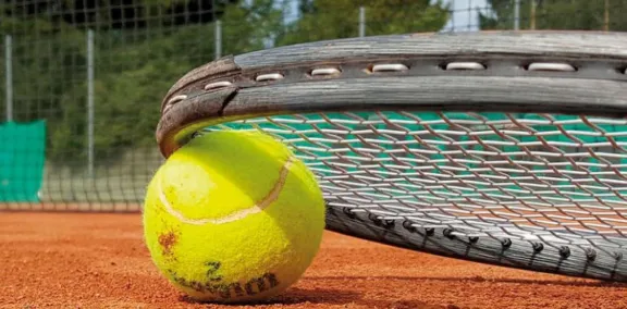 hood-y-expertos-llegan-a-neuquen-clinicas-de-tenis-y-regiona