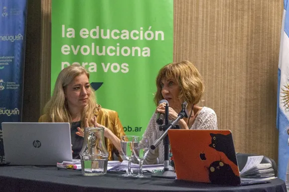 mas-de-140-docentes-neuquinos-debaten-sobre-la-esi-frente-a-