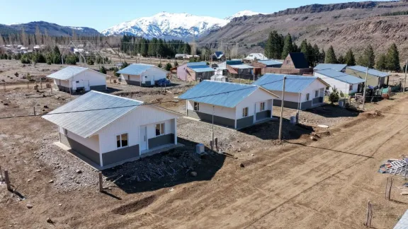 manzano-amargo-cinco-familias-a-pasos-de-estrenar-casa-propi