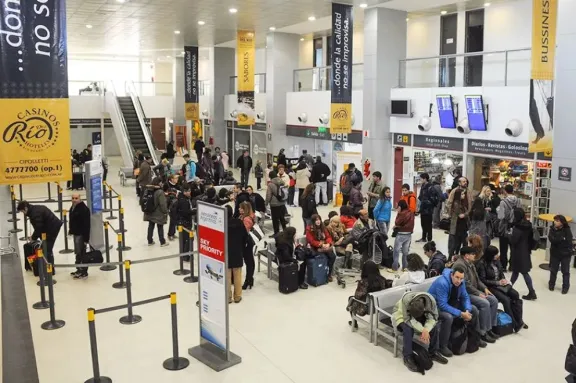 el-aeropuerto-de-neuquen-suma-pasajeros-y-estrena-ruta-inter