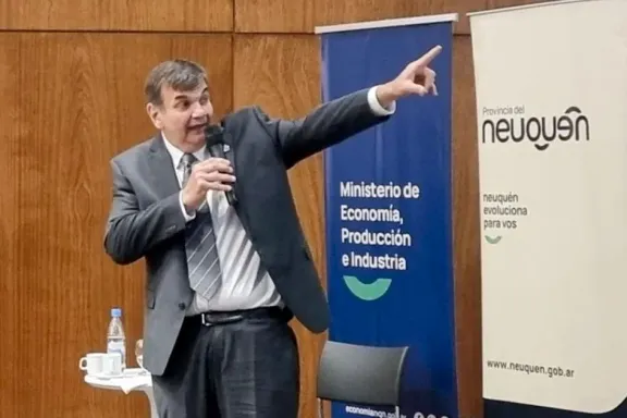 la-economia-de-neuquen-crece-mientras-el-resto-del-pais-fren