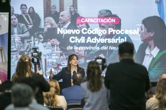 neuquen-capacita-a-sus-abogados-del-estado-para-el-nuevo-pro