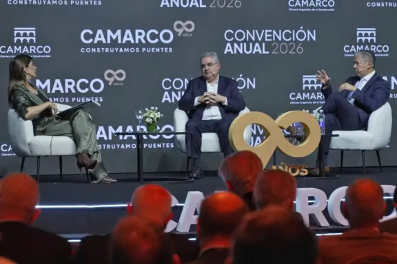 figueroa-expuso-en-camarco-mil-millones-de-dolares-anuales-e