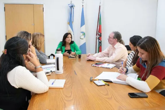 el-cpem-29-y-su-reclamo-por-el-sum-la-ministra-de-educacion-