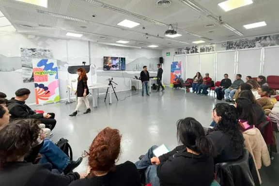 taller-gratuito-de-ventas-y-ganancias-para-jovenes-emprended