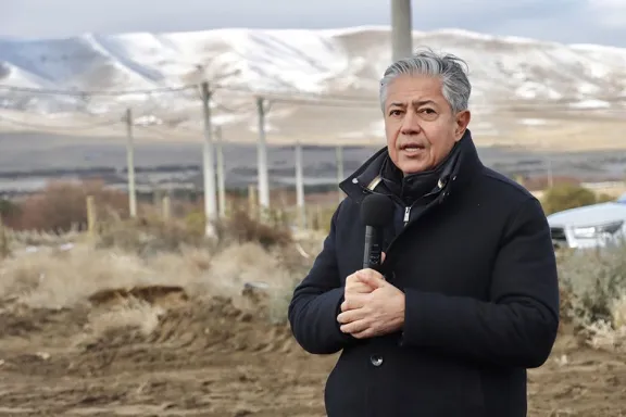 mas-de-450-familias-de-junin-de-los-andes-ya-tienen-luz-y-al