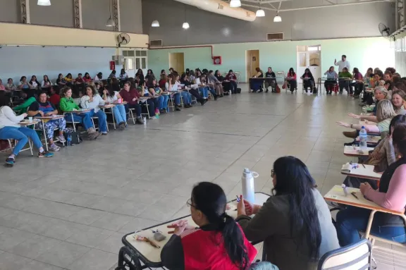 91-docentes-aprobaron-los-examenes-teoricos-para-direccion-e