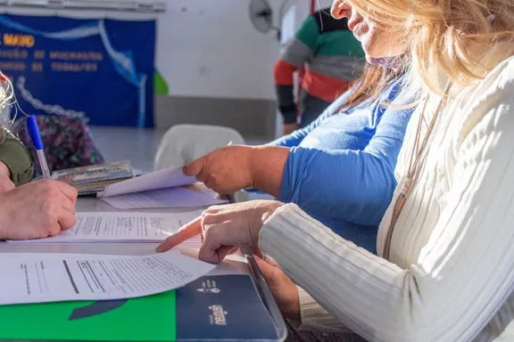 gyp-renueva-su-apoyo-a-las-becas-gregorio-alvarez-y-amplia-s