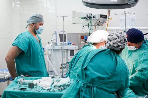 neuquen-suma-33-profesionales-de-salud-para-reforzar-la-aten