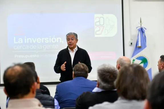 figueroa-anuncia-nueva-linea-de-transporte-chos-malal-san-ra