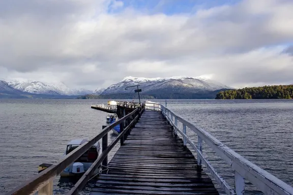 villa-la-angostura-en-invierno-nieve-naturaleza-y-gastronomi