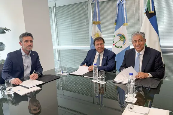 neuquen-y-rio-negro-firman-convenio-para-planificar-la-logis