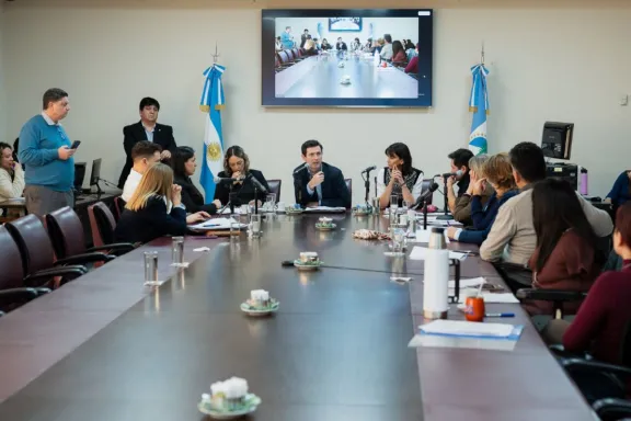 neuquen-presenta-ley-para-proteger-tierras-productivas-frent