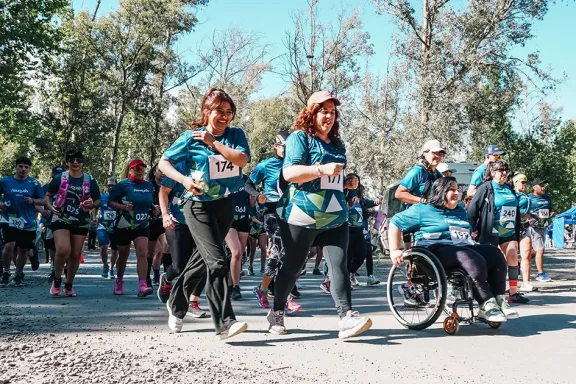 mas-de-800-personas-disfrutaron-la-carrera-inclusiva-evoluci