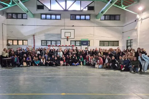 mas-de-200-docentes-de-neuquen-se-capacitaron-en-herramienta