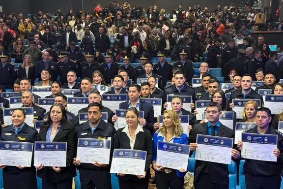 la-policia-del-neuquen-da-un-paso-hacia-la-formacion-univers