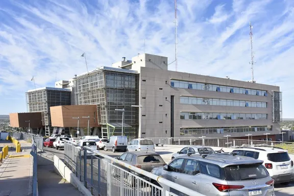 la-provincia-denuncio-a-una-ex-funcionaria-de-salud-por-malv
