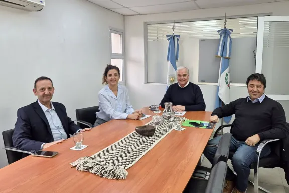 neuquen-habita-suma-acuerdo-con-tecnicos-para-acelerar-credi